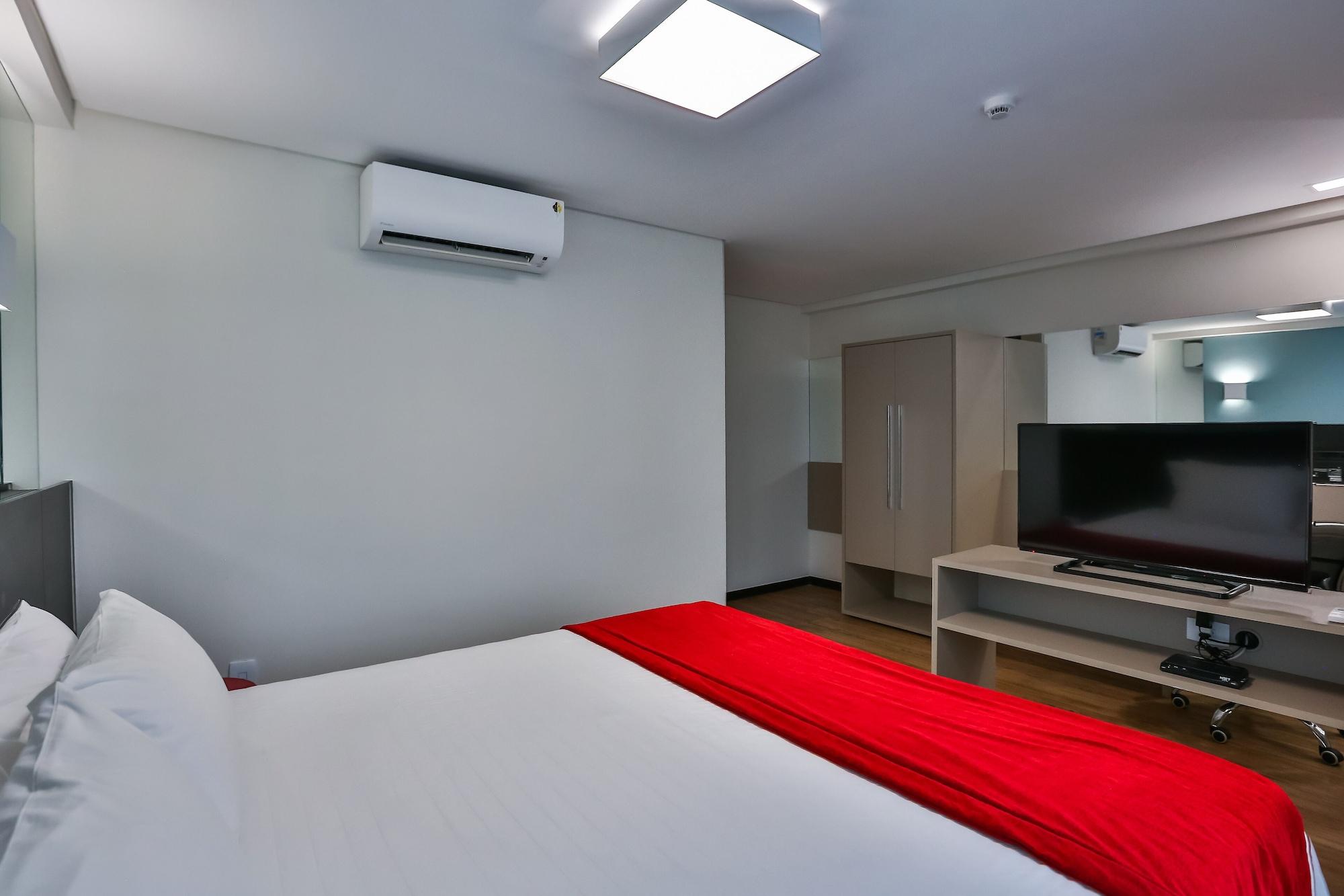 Roomo Praia De Boa Viagem Residencial Ресифи Екстериор снимка